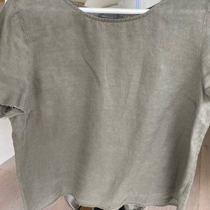 Vince Camuto top, green color, great condition